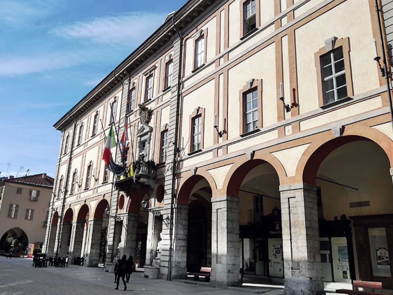 Anagrafe Comune di Cuneo  - Il servizio anagrafico del Comune di Cuneo si è dotato di un kiosk Filannino Signage per offrire servizi avanzati al cittadino attraverso i comandi vocali.